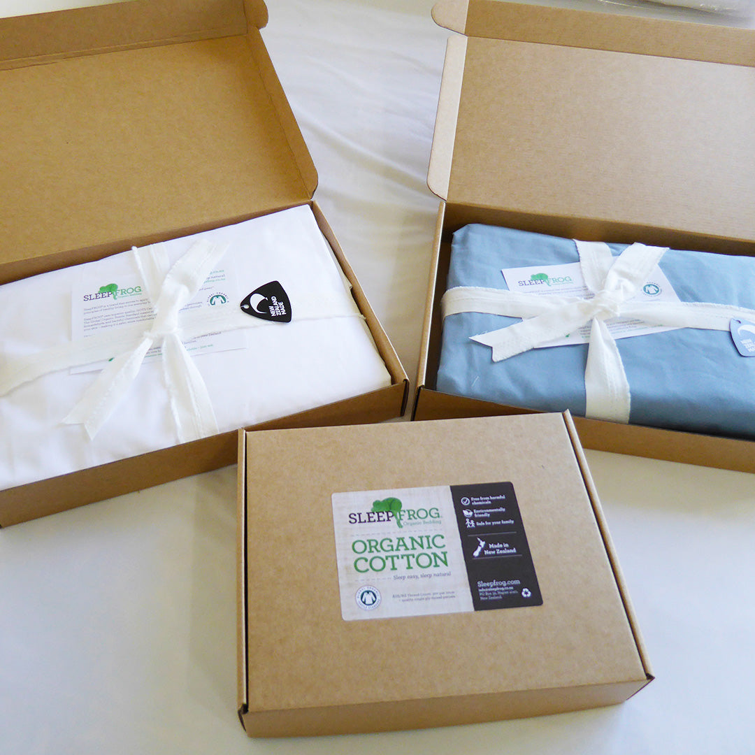 SleepFROG-Bed-Linen-in-sustainable-cardboard-giftbox-packaging